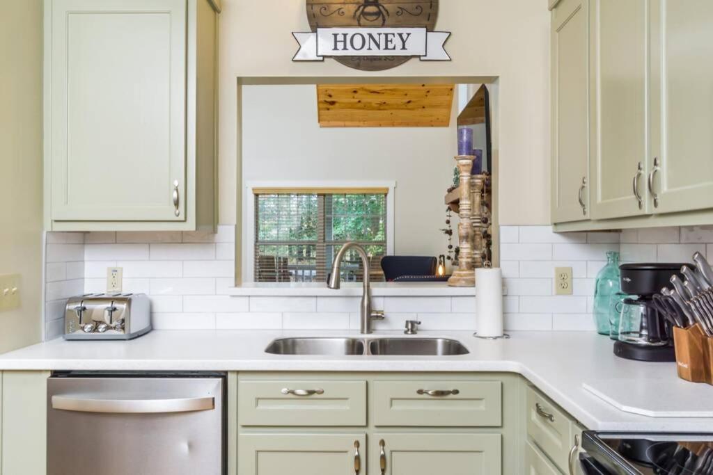 Deerfield Cabin Villa Далонега Екстериор снимка