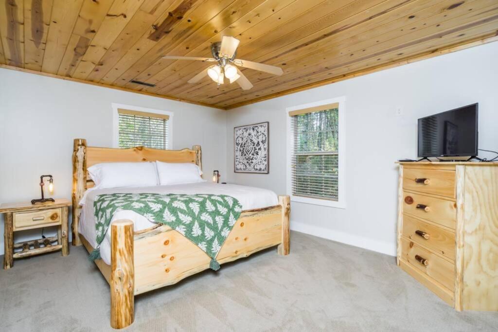 Deerfield Cabin Villa Далонега Екстериор снимка